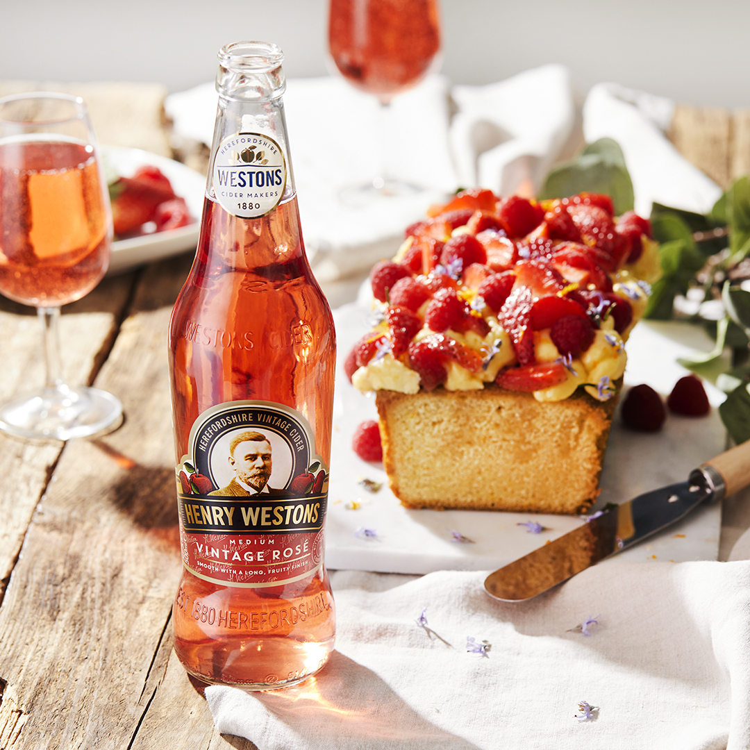 HWR Street Party Ready Cake