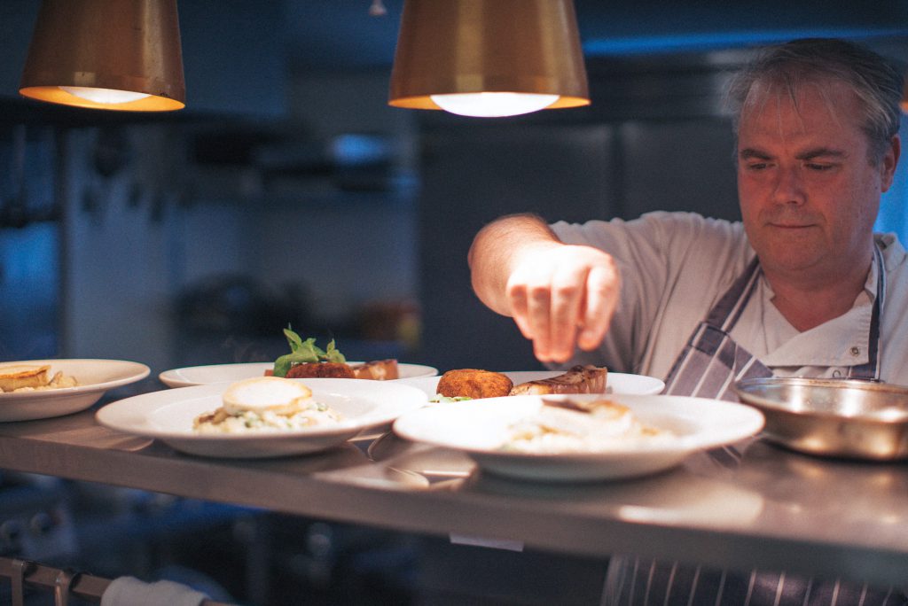 Westons Visit Us Scrumpy House Restaurant 01 1024X684